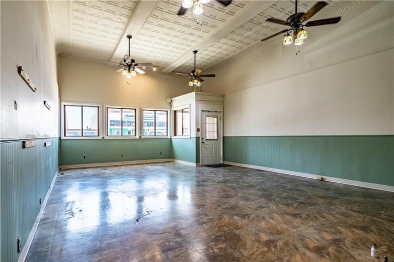 109 Main St, Windsor, MO 65360