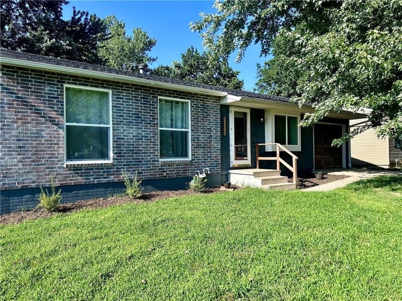 5315 University Ave, St Joseph, MO 64503