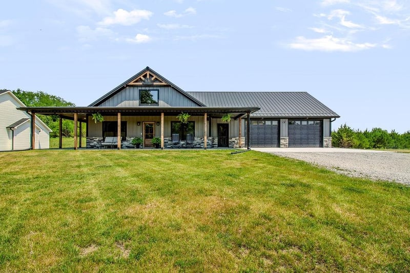 327 NE 21st Rd, Warrensburg, MO 64093