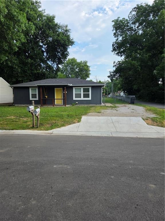 326 Front St, Grain Valley, MO 64029