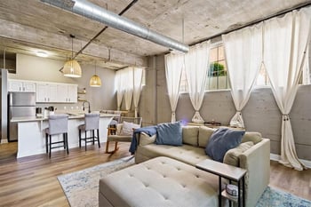 321 W 7th St #103, Kansas City, MO 64105