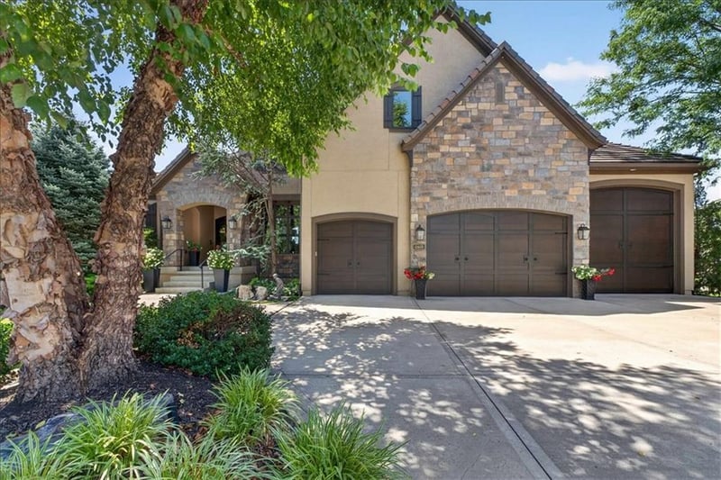 12605 160 St, Overland Park, KS 66221