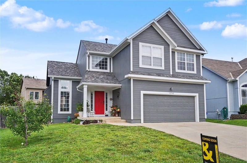 12542 Belford St, Olathe, KS 66061