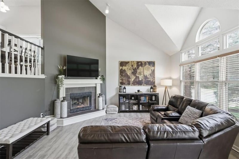 12502 Alcan Cir, Olathe, KS 66062