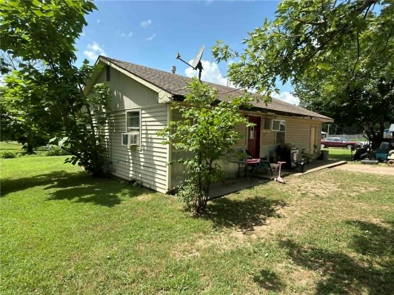 508 N 3rd St, Rich Hill, MO 64779