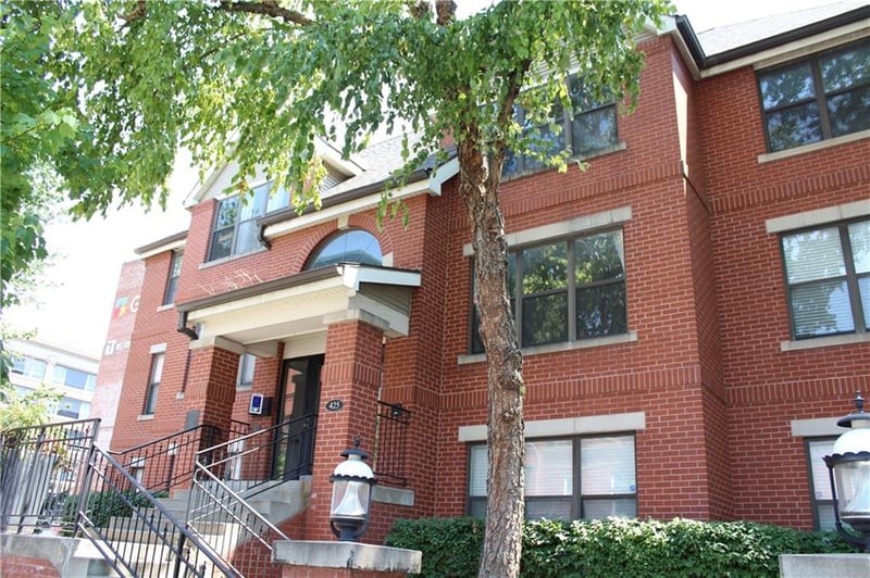 425 9th St #104, Kansas City, MO 64105