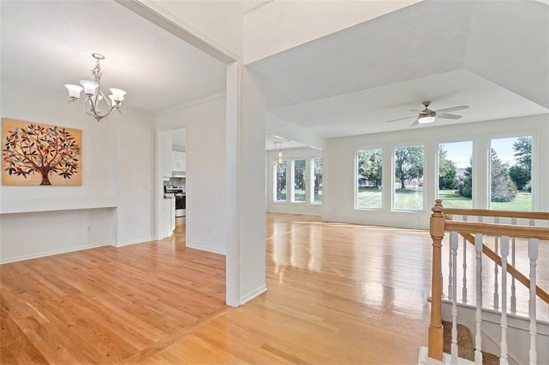 8618 127th Ter, Overland Park, KS 66213