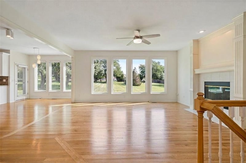 8618 127th Ter, Overland Park, KS 66213