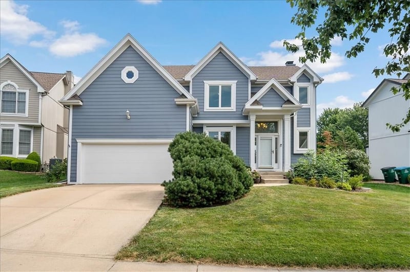 8618 127th Ter, Overland Park, KS 66213