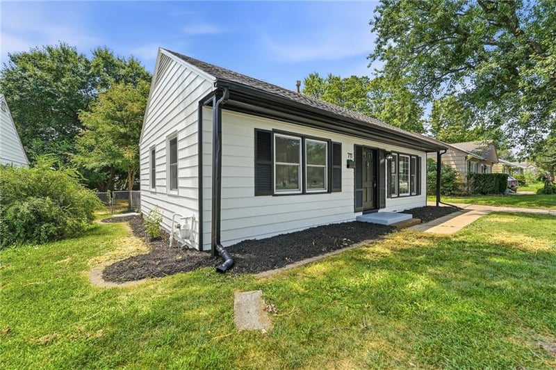 711 84th St, Kansas City, MO 64114
