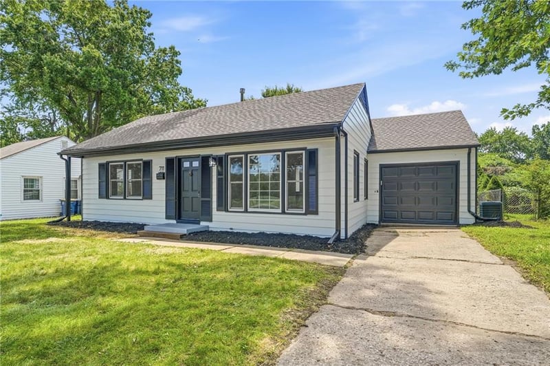 711 84th St, Kansas City, MO 64114