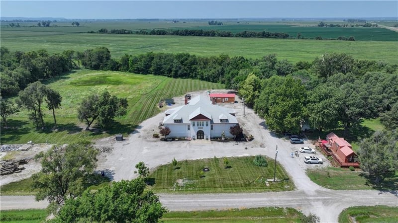 402 Rulo St, Bigelow, MO 64437
