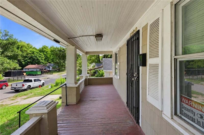 6920 Benton Ave, Kansas City, MO 64132
