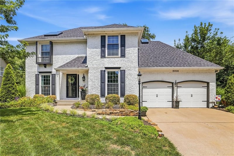 15326 92nd Pl, Lenexa, KS 66219