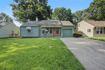 606 NE 43rd Ter, Kansas City, MO 64116