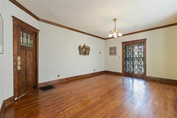 3607 Campbell St, Kansas City, MO 64109