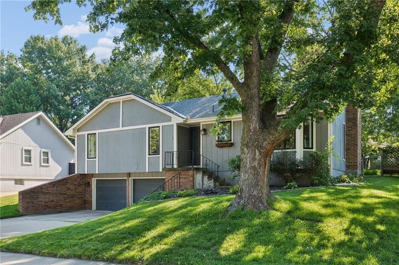 1201 Bristol Way, Liberty, MO 64068