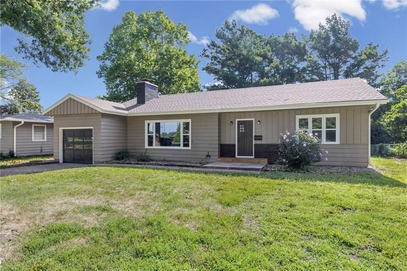 1419 Hickory St, Ottawa, KS 66067