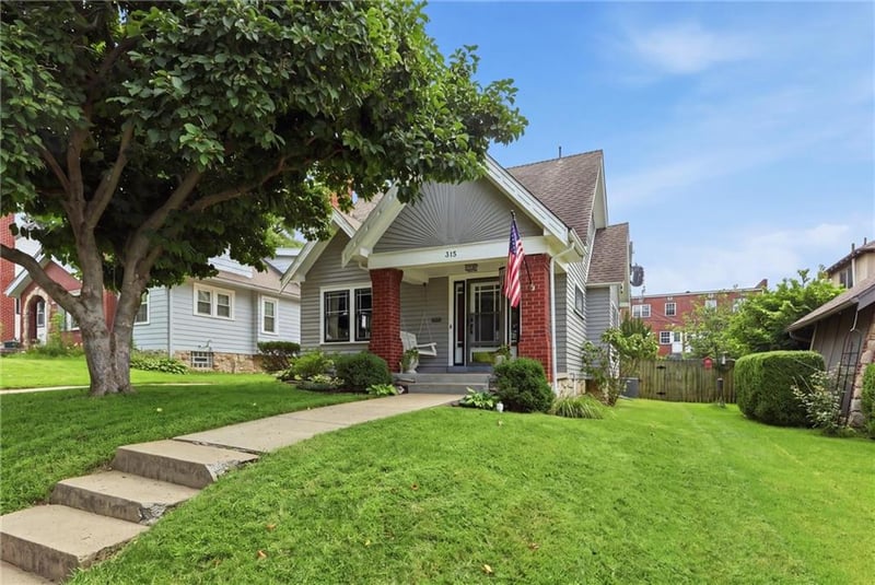 315 70th Ter, Kansas City, MO 64113