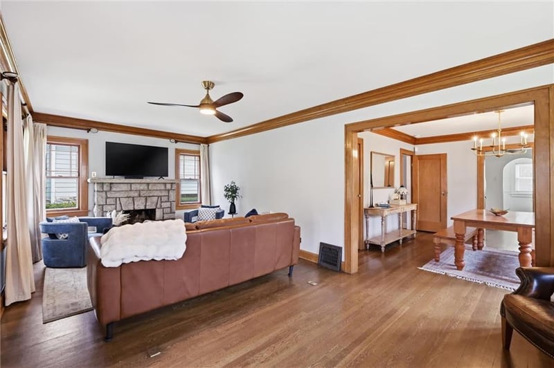 315 70th Ter, Kansas City, MO 64113