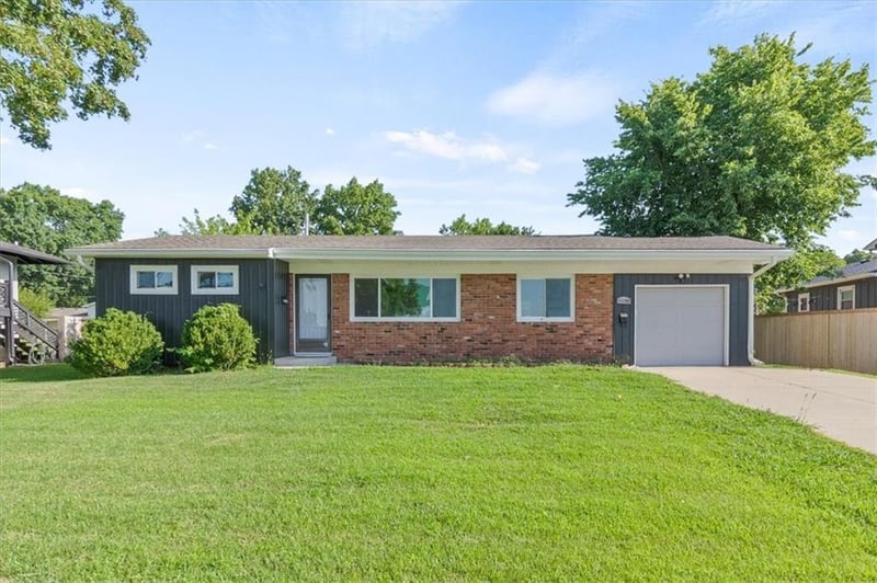 11108 70th Ter, Shawnee, KS 66203