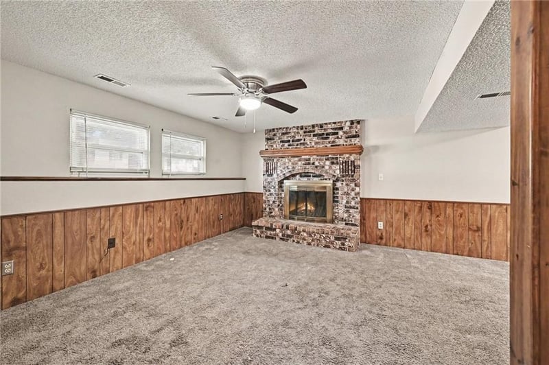 1613 Glen Ellyn St, Independence, MO 64056