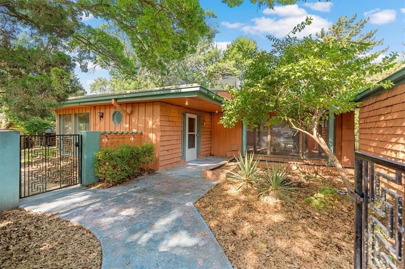 8700 Lamar St, Overland Park, KS 66207