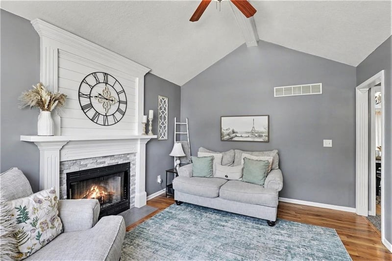 5 111th Ter, Kansas City, MO 64155
