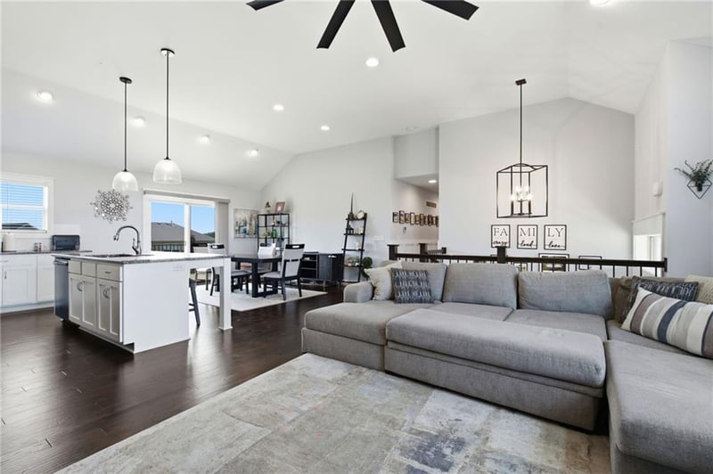 16029 Craig St, Basehor, KS 66007