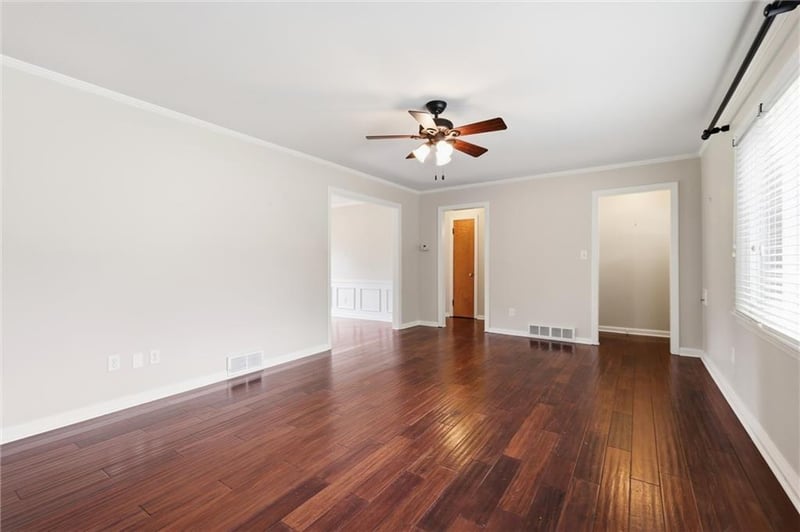 2613 W 79th St, Prairie Village, KS 66208