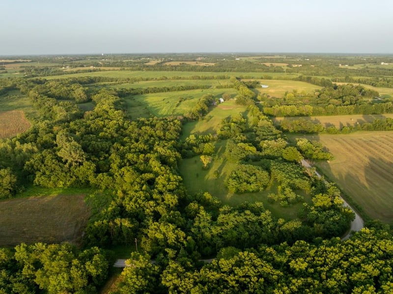 Famuliner Rd, Garden City, MO 64747