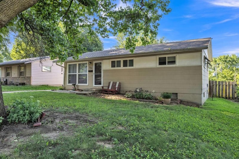 706 Randolph St, St Joseph, MO 64505