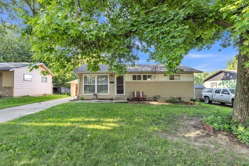 706 Randolph St, St Joseph, MO 64505