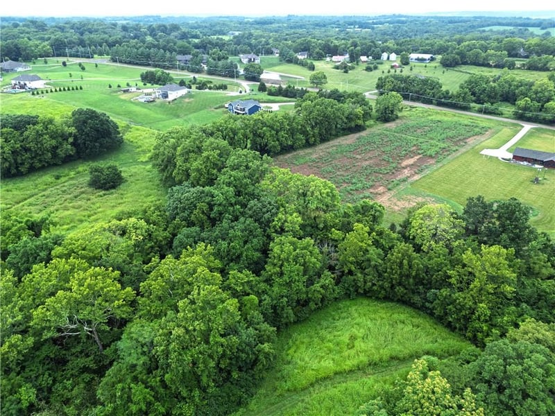 21201 Blue Mills Rd, Independence, MO 64058