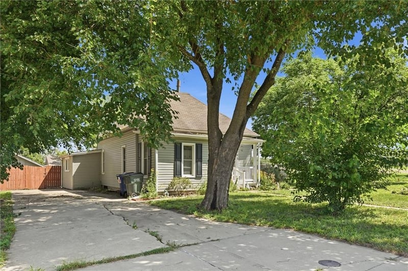 245 Illinois St, Lawrence, KS 66044