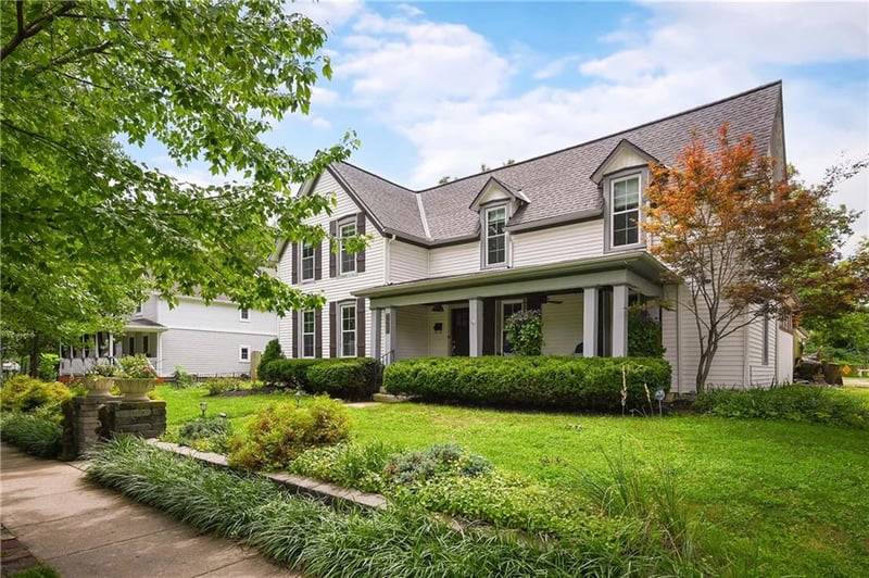 508 Green St, Lee's Summit, MO 64063