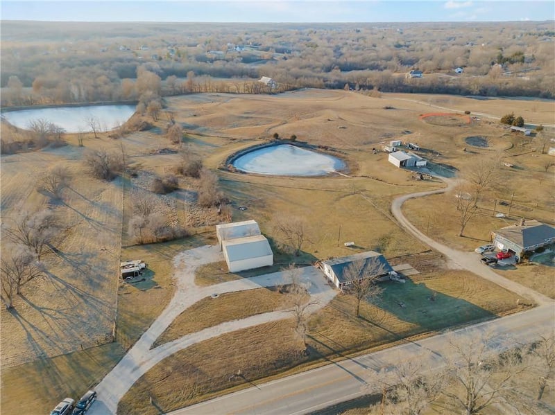 17504 State Route 33 Hw, Holt, MO 64048