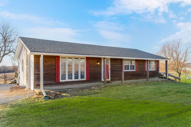 17504 State Route 33 Hw, Holt, MO 64048