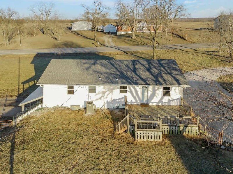 17504 State Route 33 Hw, Holt, MO 64048