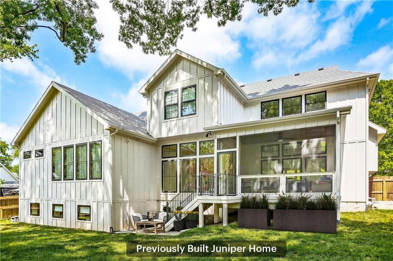 7412 Village Dr, Prairie Village, KS 66208