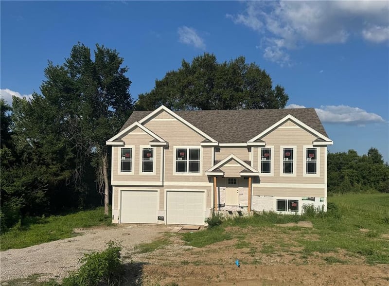 233 141 Rd, Warrensburg, MO 64093