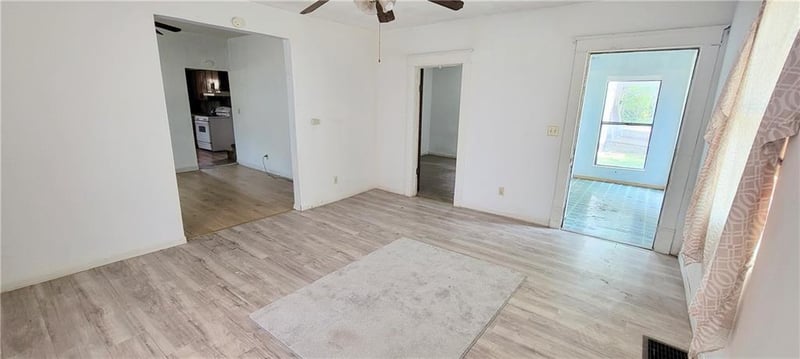 716 Lincoln St, Iola, KS 66749