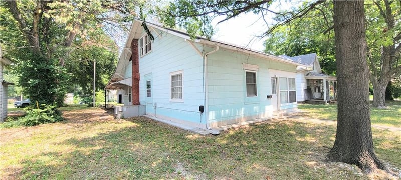 716 Lincoln St, Iola, KS 66749