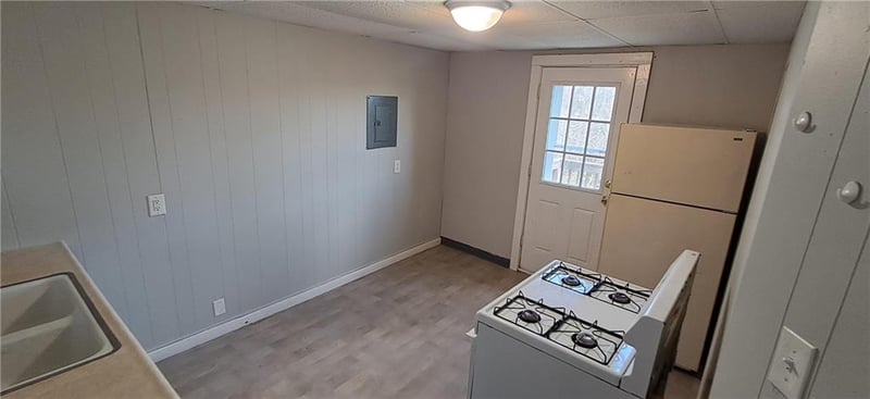 519 24th St, St Joseph, MO 64501