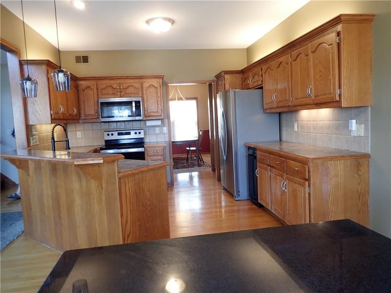 2924 Silverspur Rd, Lee's Summit, MO 64081