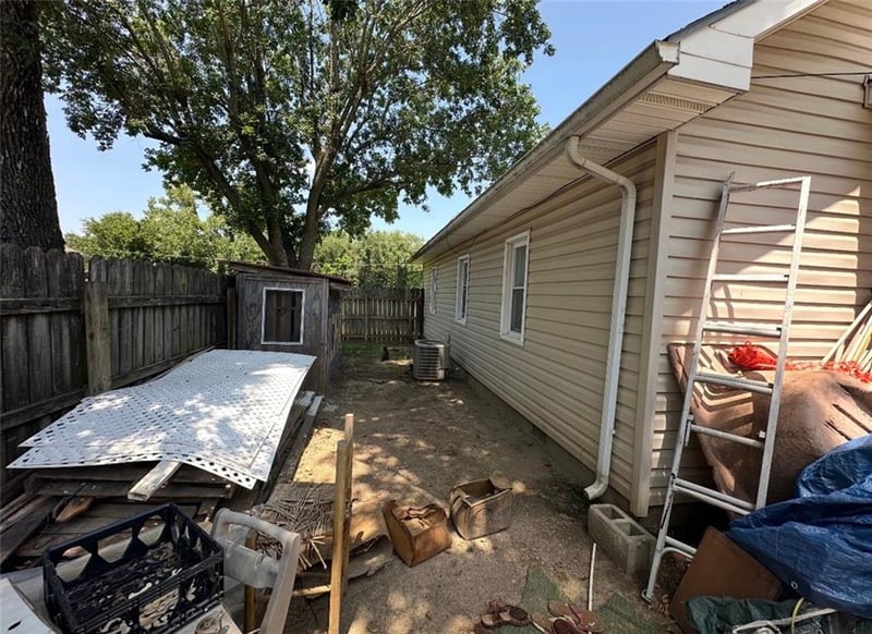 103 25th St, Pittsburg, KS 66762