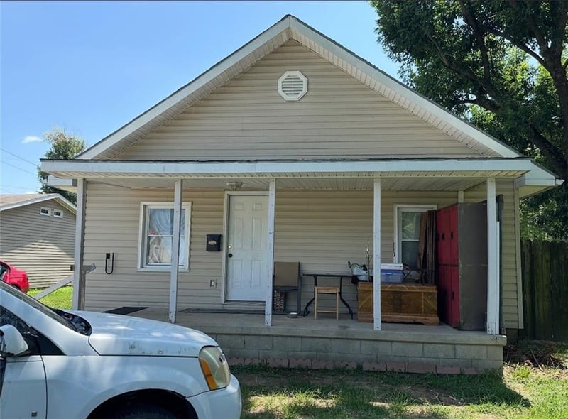 103 25th St, Pittsburg, KS 66762