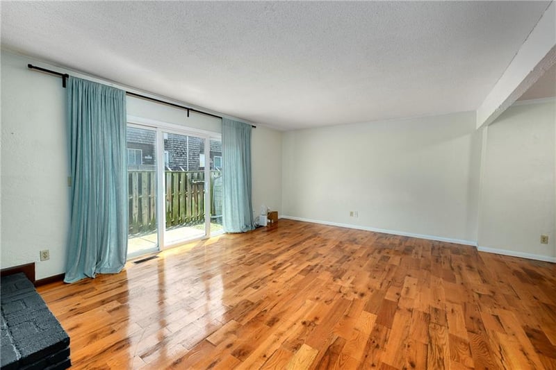 3311 Bridge Manor Dr, Kansas City, MO 64137