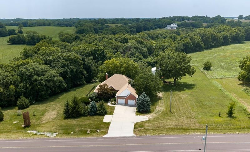 12901 Mcintyre Rd, Leavenworth, KS 66048