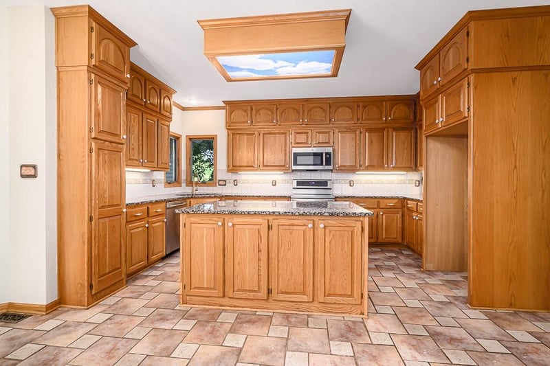 12901 Mcintyre Rd, Leavenworth, KS 66048